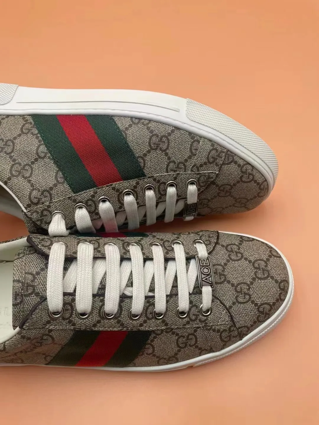 Men's Men's Shoes Men's Men's 💰380 new men's shoes GUCCI [Lightning] latest shoes shipped. Original quality, fashionable, made of special materials, sheepskin lining, brand new packaging. The foot feels super comfortable and the workmanship is impeccable. Size: 38-45